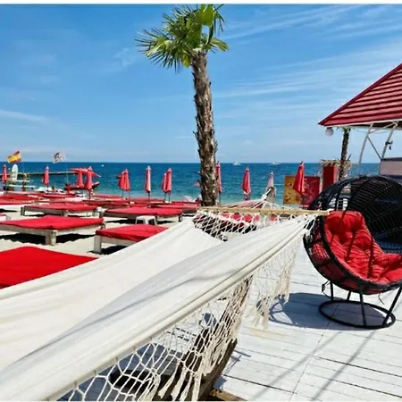 Apartman Near The Sea *