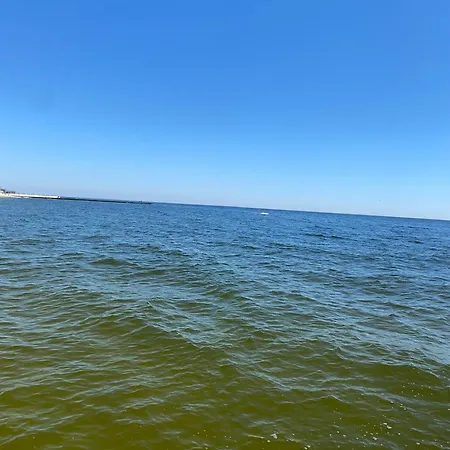 Near The Sea Apartman *